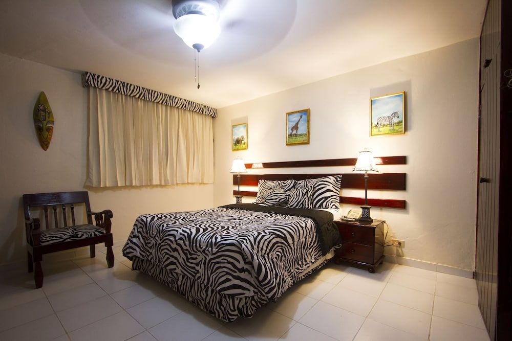 Ideal Villa Hotel 3