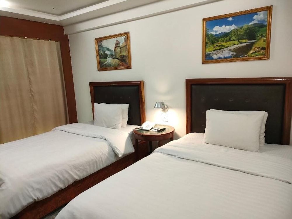 Hotel Galaxy Karachi 2