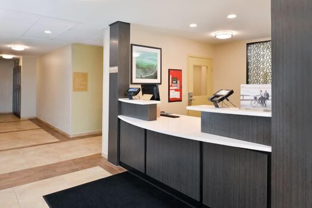 Candlewood Suites Beaumont by IHG 2