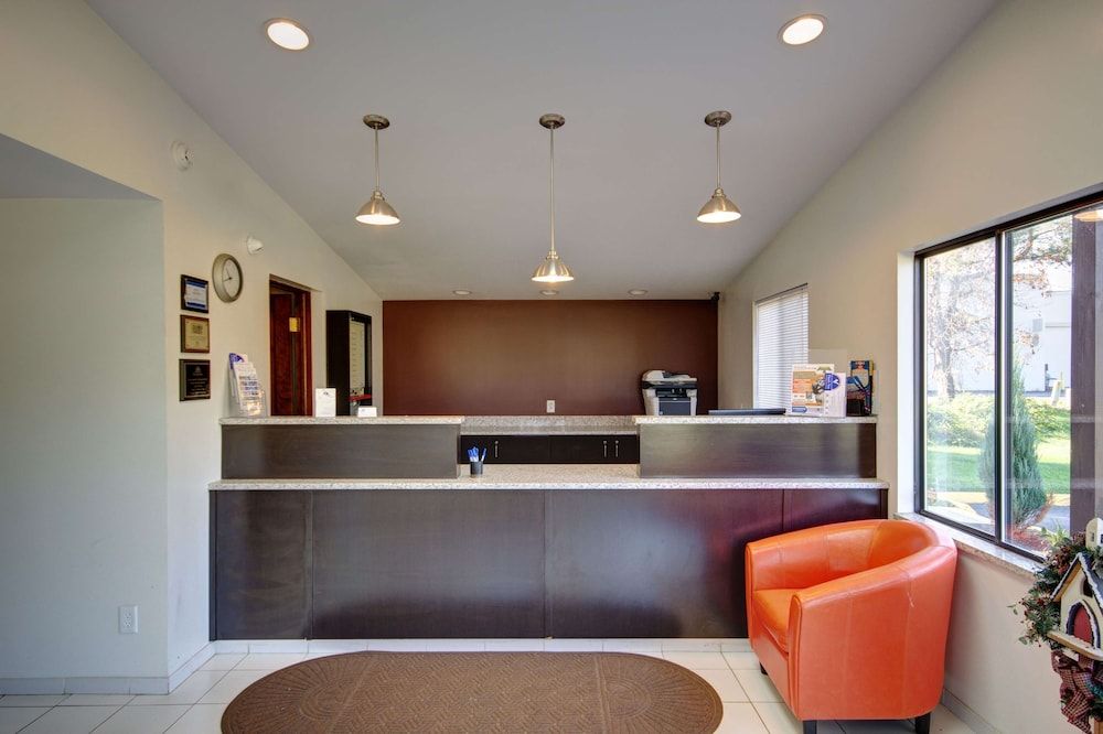 Americas Best Value Inn Heath Newark 2