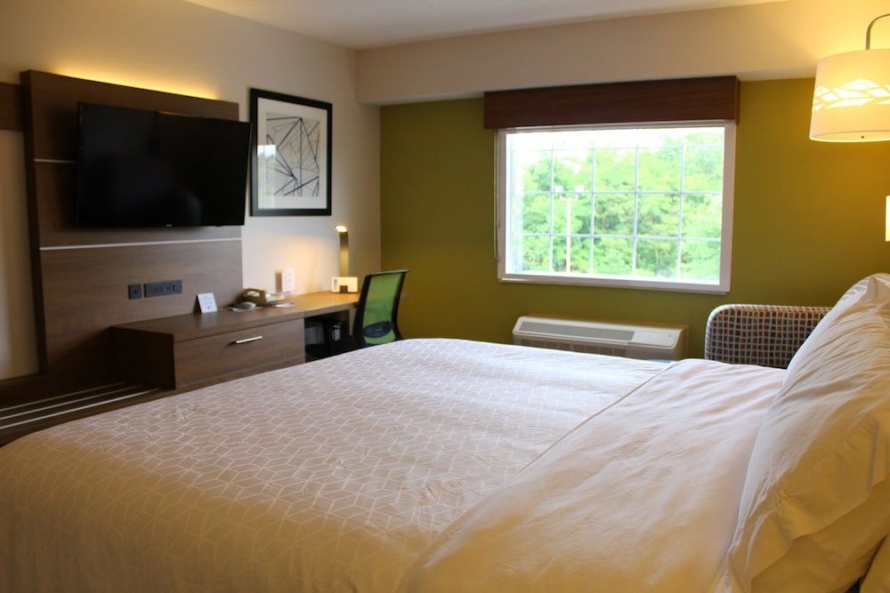 Holiday Inn Express Murrysville Delmont 3