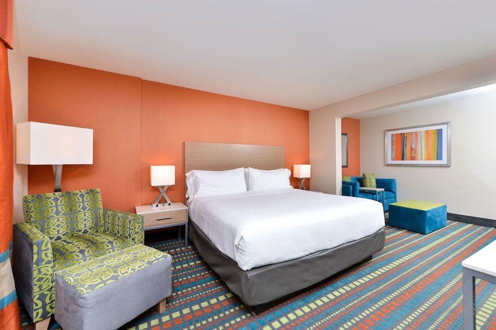 Holiday Inn Express Bernalillo by IHG 3
