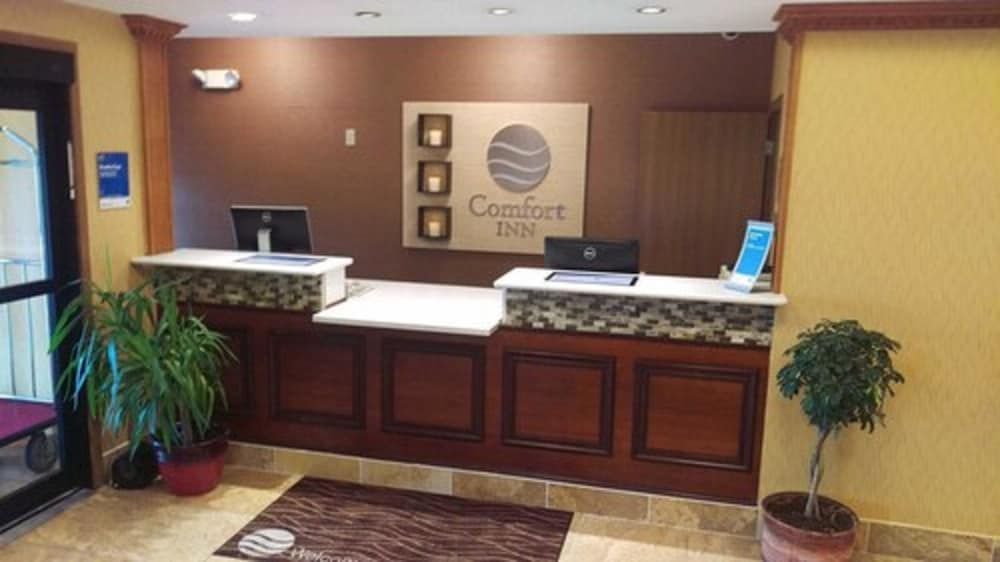 Comfort Inn Huntington 2