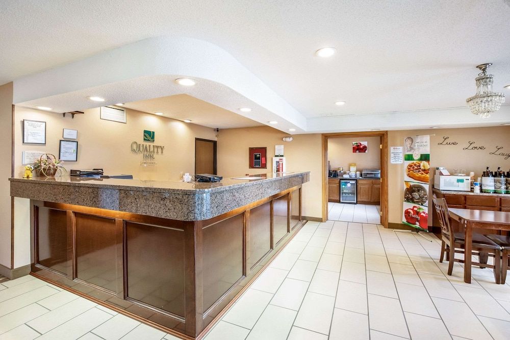 Quality Inn - Storm Lake 2