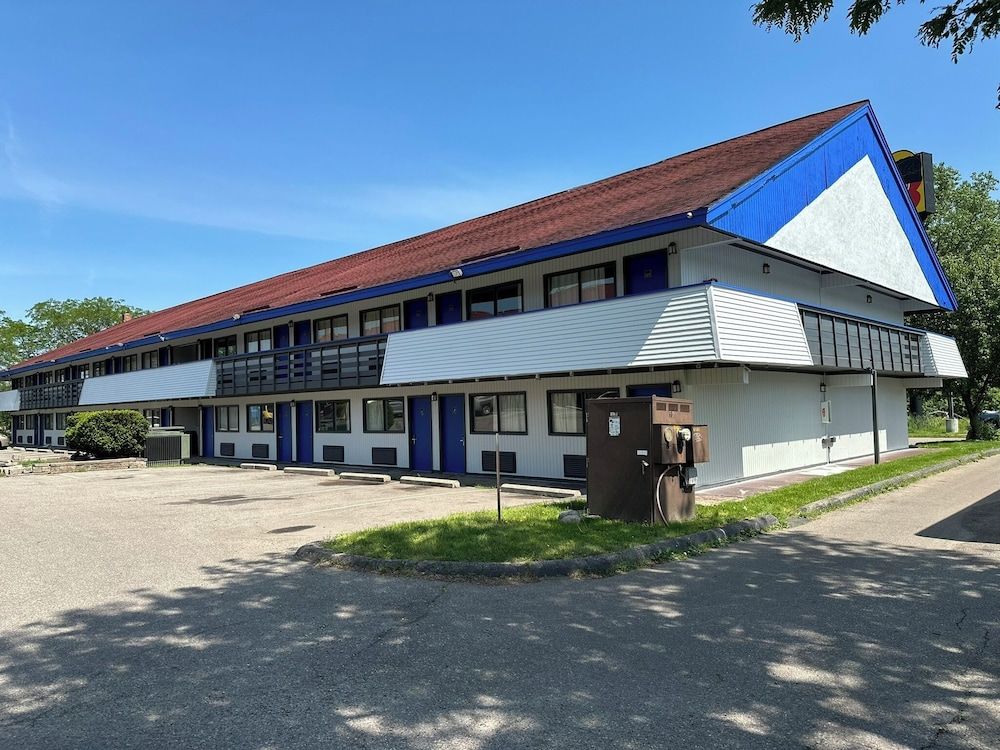 American Inn and Suites Bishop 2 étoiles à Flint