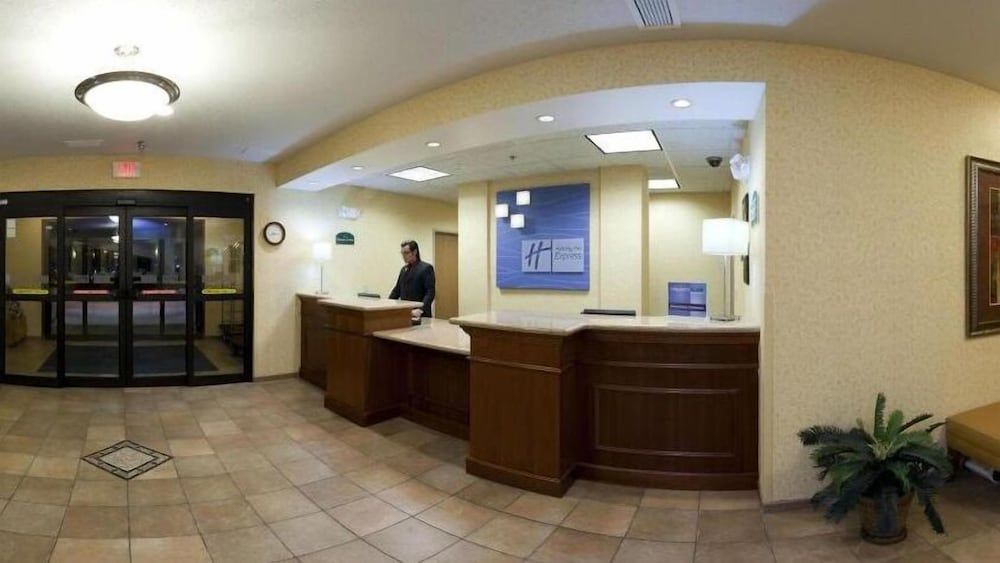 Holiday Inn Express Valparaiso by IHG 2