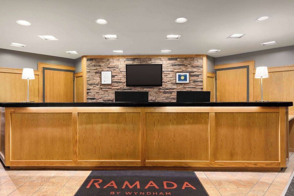 Ramada by Wyndham Alpena 2