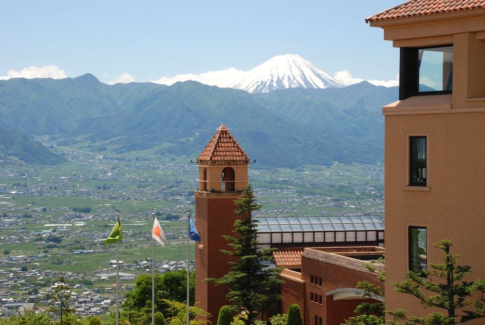 Fruit Park Fujiya Hotel 4 estrelas em Yamanashi
