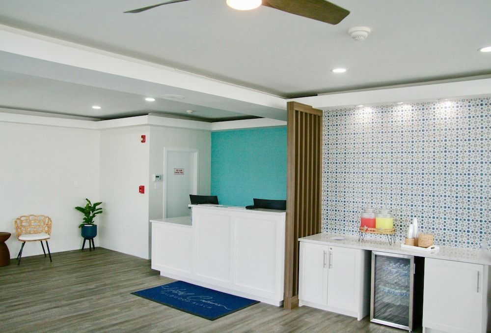 Hotel Cabana Oceanfront/ Boardwalk 2