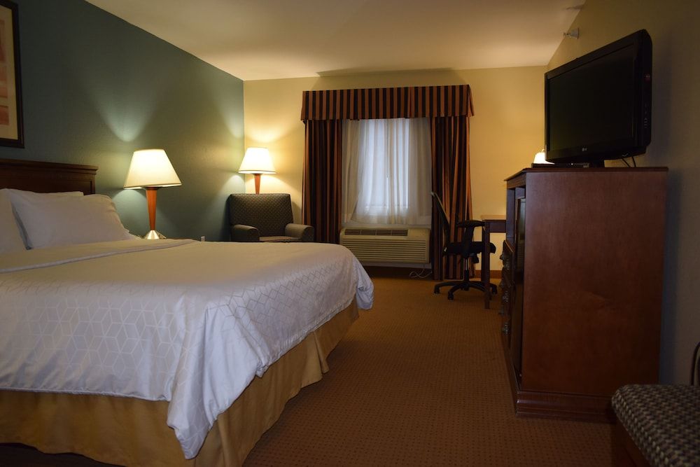 Wingate by Wyndham Newell 2