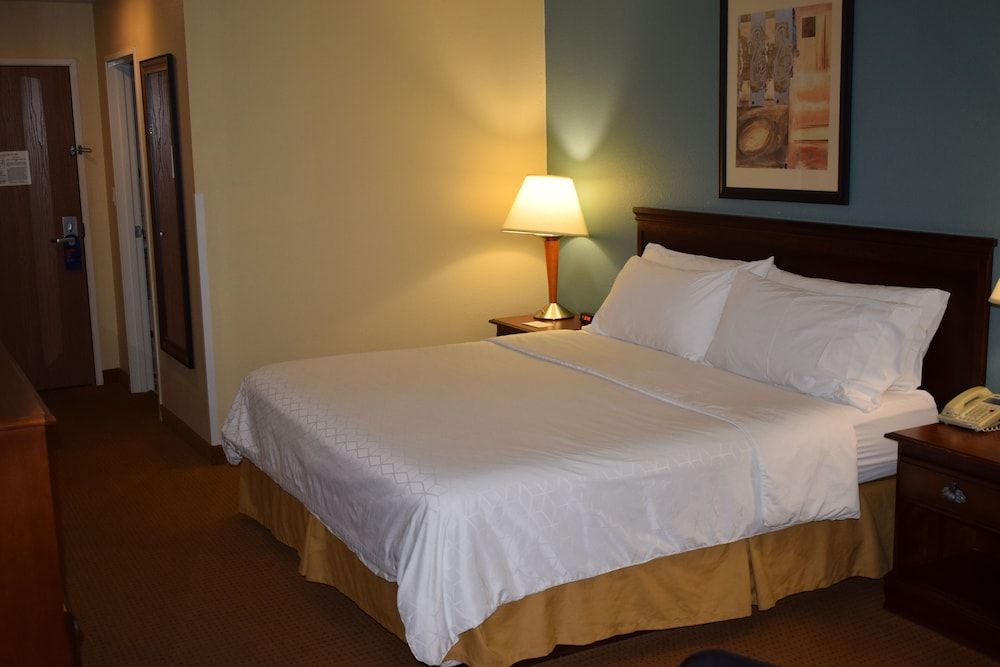 Wingate by Wyndham Newell 3