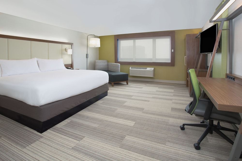 Holiday Inn Express and Suites West Memphis by IHG 3