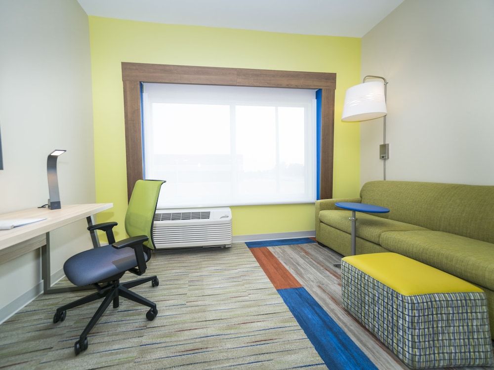 Holiday Inn Express & Suites Southaven Central - Memphis by IHG 3