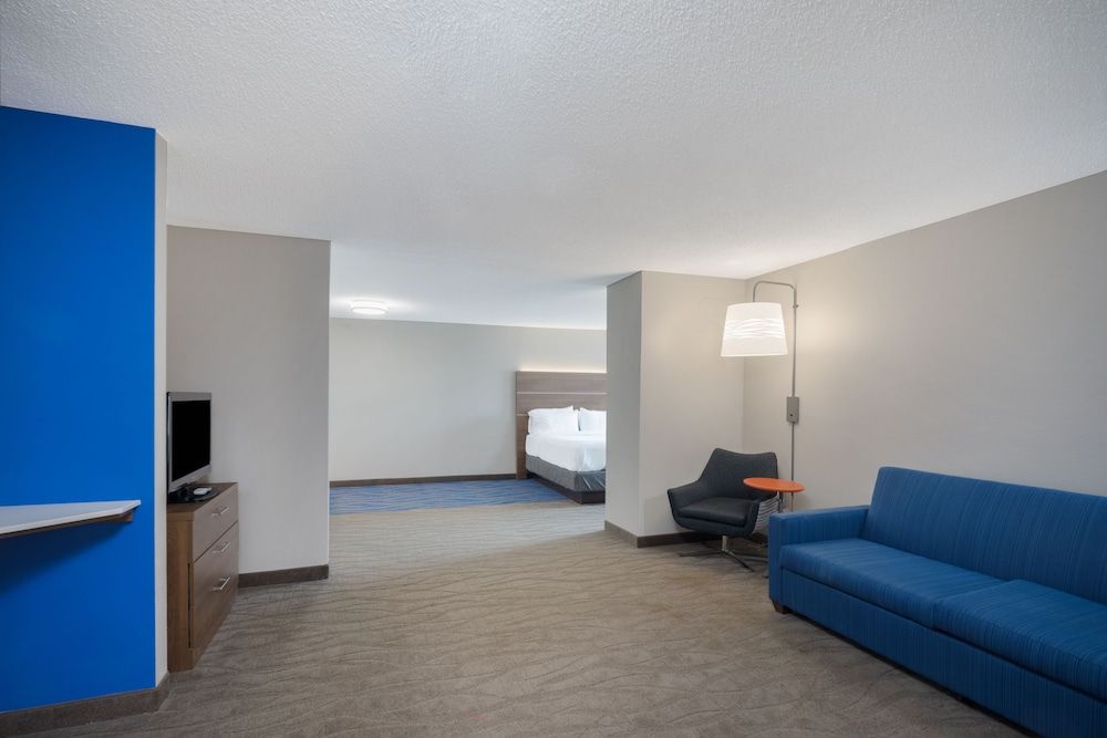 Holiday Inn Express Hotel & Suites Frankfort by IHG 3