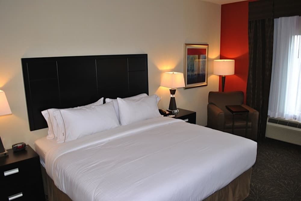 Holiday Inn Express Salem by IHG 3