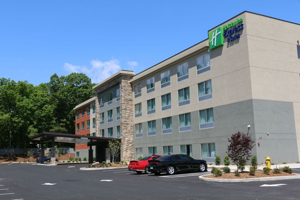 Holiday Inn Express & Suites Hendersonville SE - Flat Rock by IHG 3 étoiles à Flat Rock