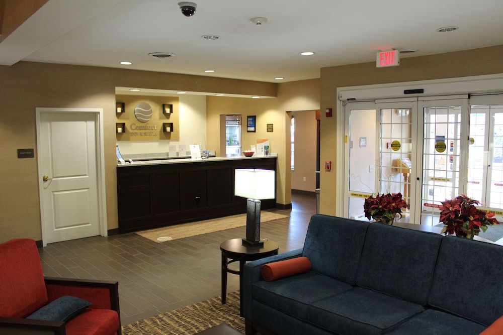 Comfort Inn & Suites Northern Kentucky 2