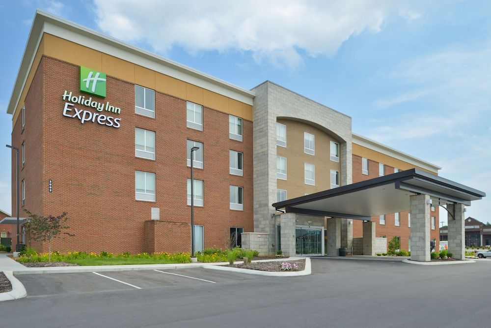 Holiday Inn Express Spring Hill by IHG 3 estrelas em Spring Hill