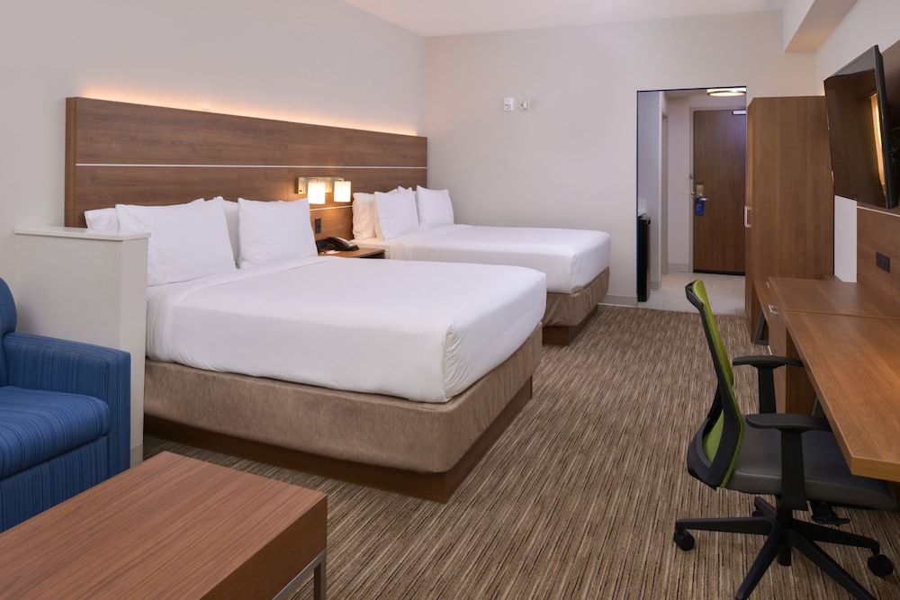 Holiday Inn Express Spring Hill by IHG 2