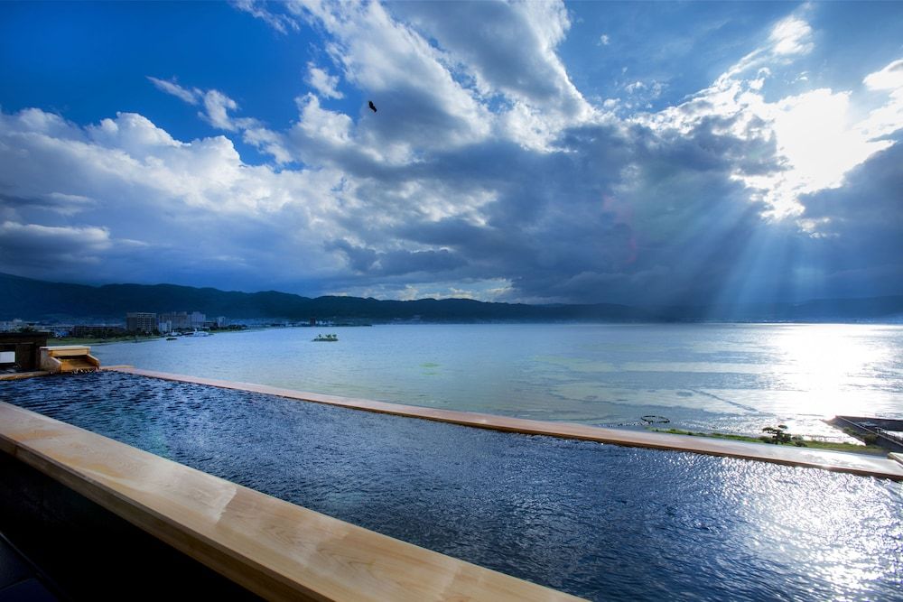 Sui Suwako 5 estrelas em Suwa