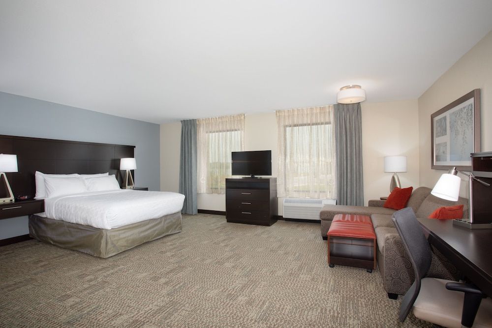 Staybridge Suites Denver South - Highlands Ranch by IHG 3