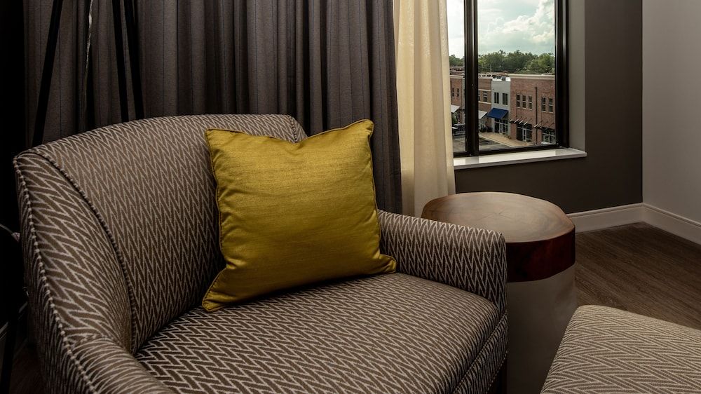 Hotel Indigo Hattiesburg by IHG 2