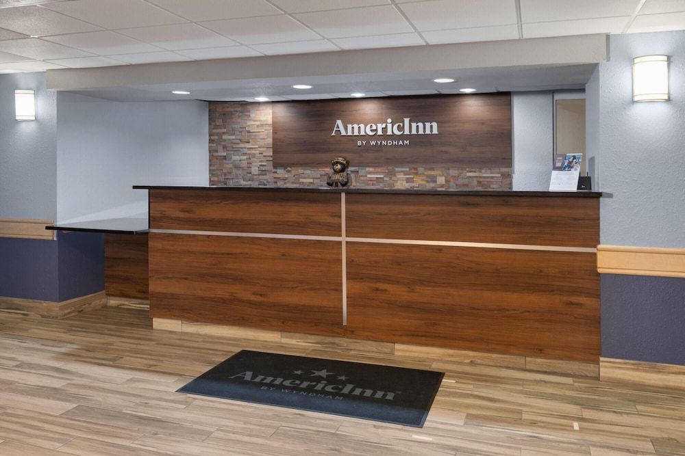 AmericInn by Wyndham Douglas/Saugatuck 2