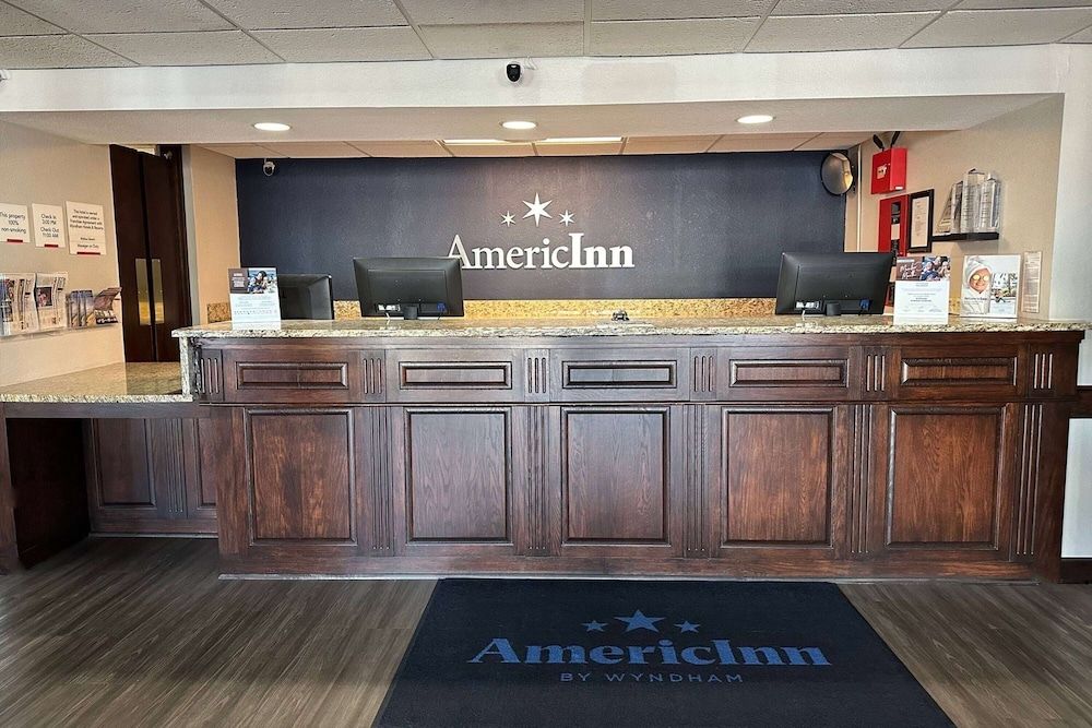 AmericInn by Wyndham Menominee 2