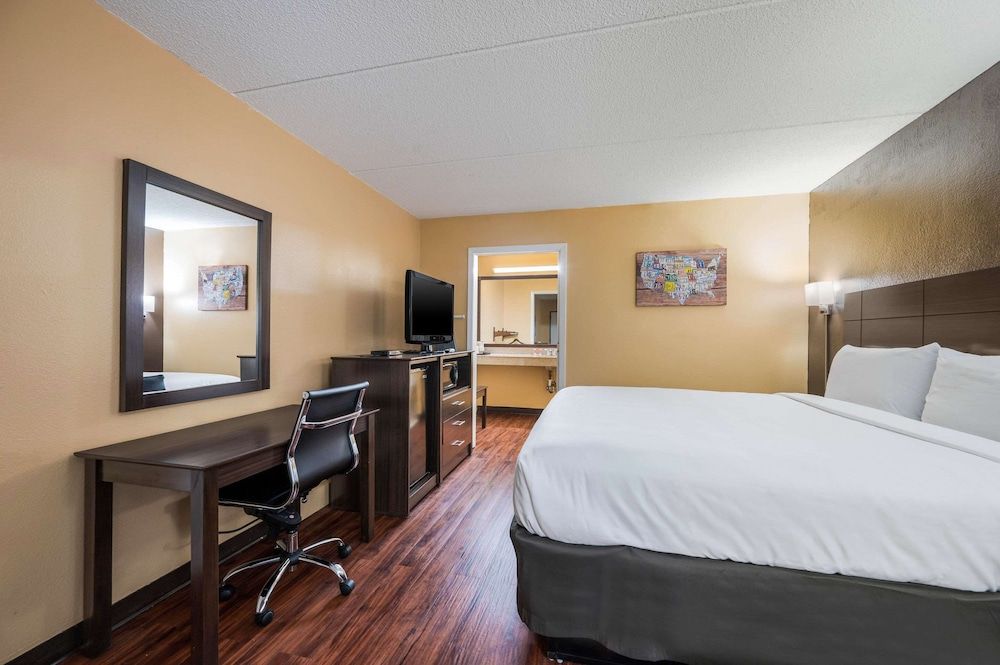 Econo Lodge Columbus 2