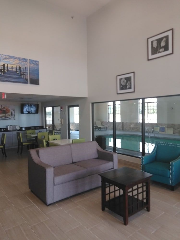 Quality Inn & Suites Mount Vernon 2