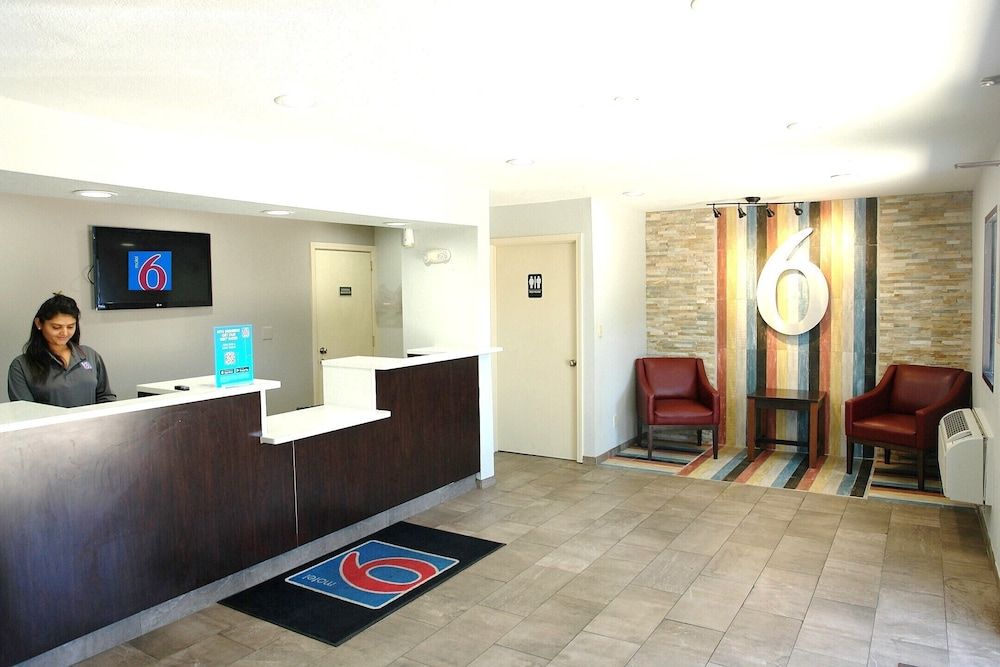 Motel 6 Hattiesburg, MS 3