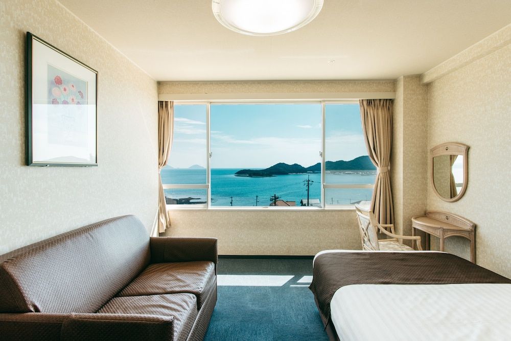 Kamenoi Hotel Setouchi Hikari 3