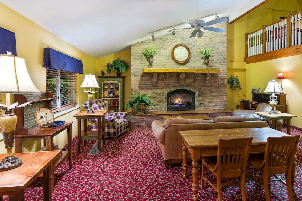 AmericInn by Wyndham Republic 2