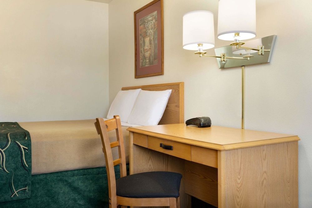 Travelodge by Wyndham Yampa 3