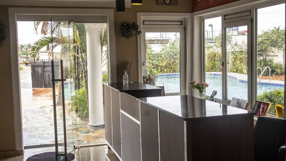 Grand Casamora 3 estrelas em East Legon