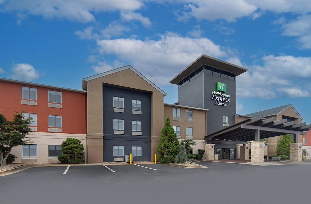 Holiday Inn Express & Suites Locust Grove by IHG 3 estrelas em Locust Grove