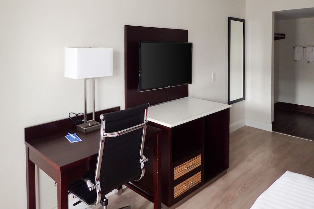 Rodeway Inn Milford 3