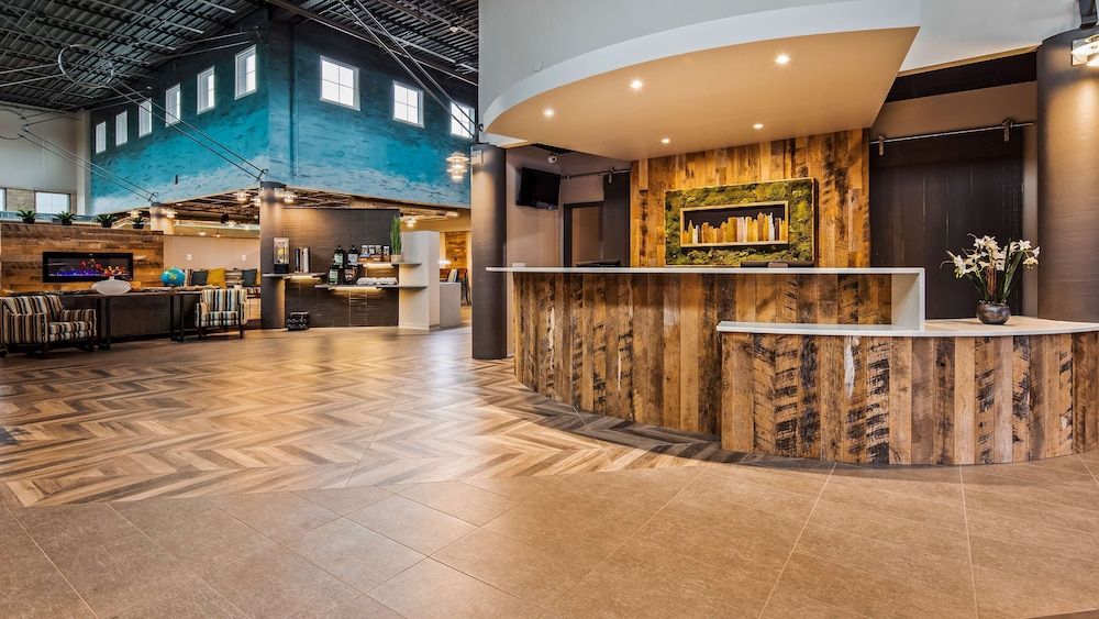 Best Western Premier Ankeny Hotel 2