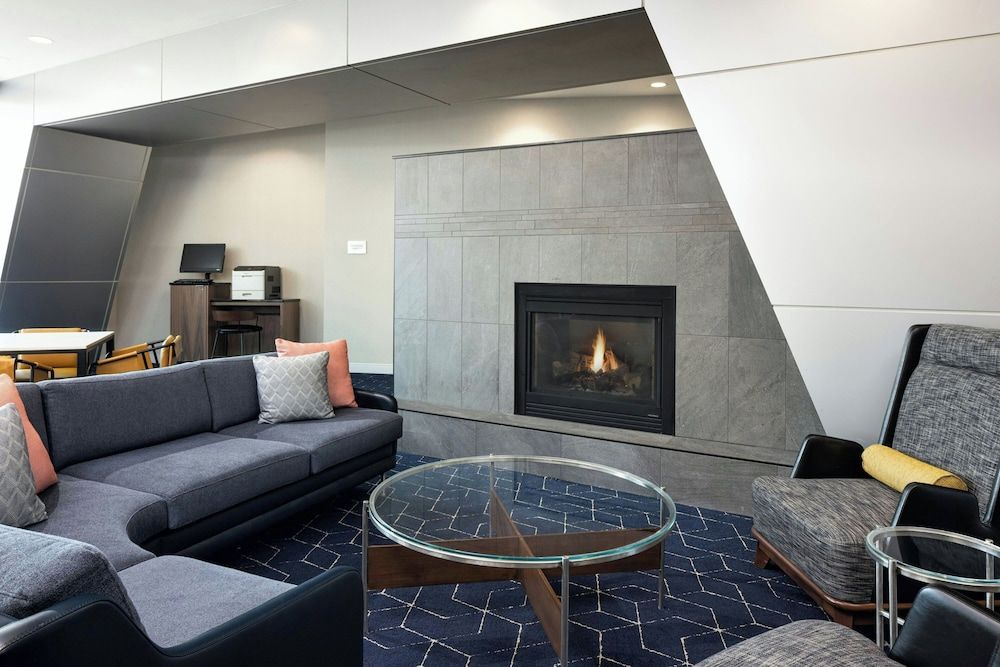 Courtyard by Marriott Minneapolis Maple Grove/Arbor Lakes 3