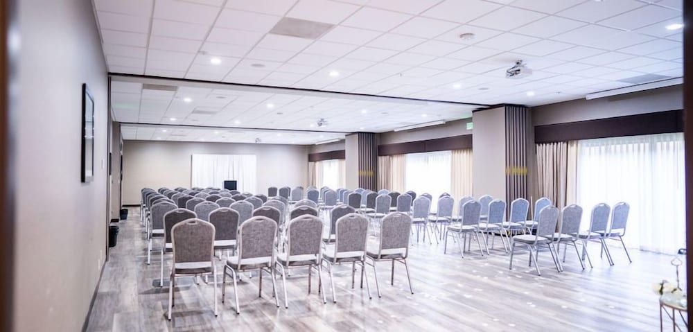 Holiday Inn Salem by IHG 2