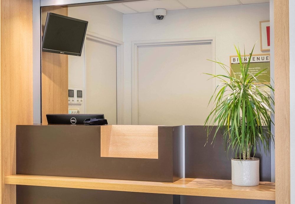 B&B HOTEL Marseille Aéroport Saint-Victoret 2