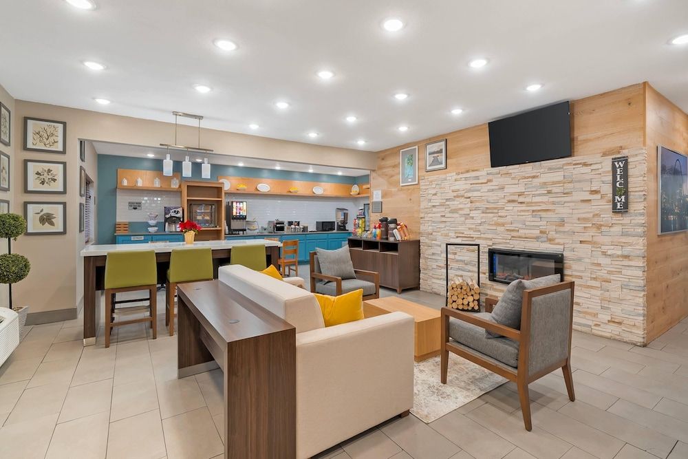 Country Inn & Suites  Fairview Heights IL 3