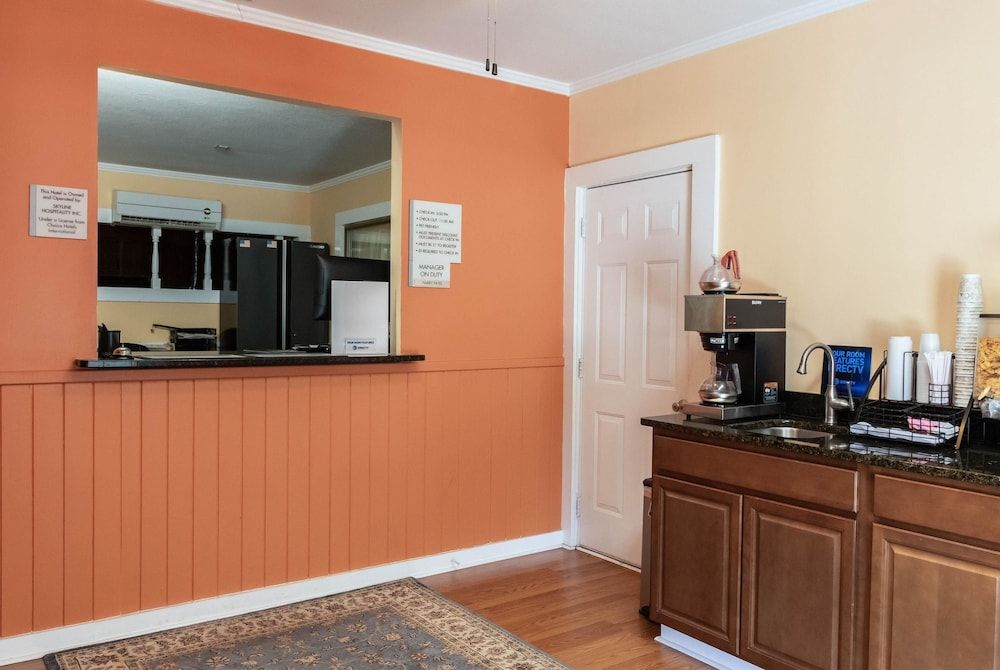 Rodeway Inn & Suites Walhalla 3