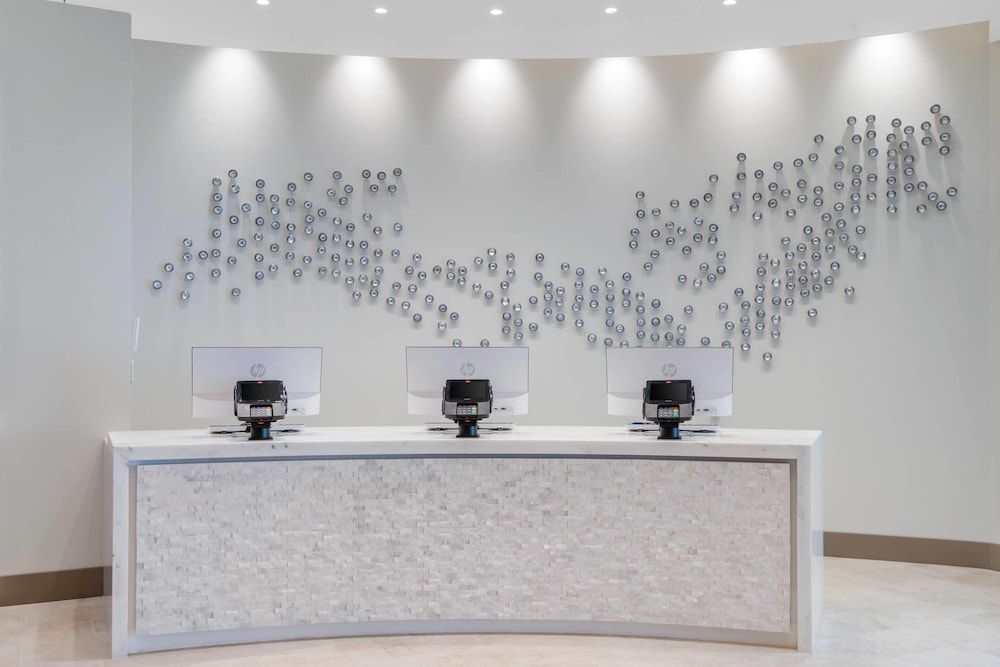 Cambria Hotel College Park 2