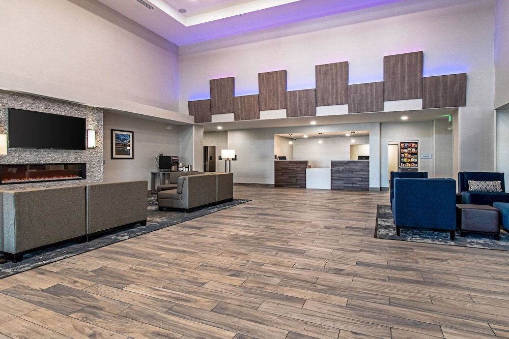 Comfort Suites Grove City - Columbus South 2