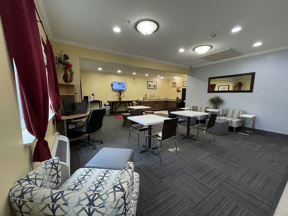 Clarion Inn Fairborn near Wright Patterson AFB 2