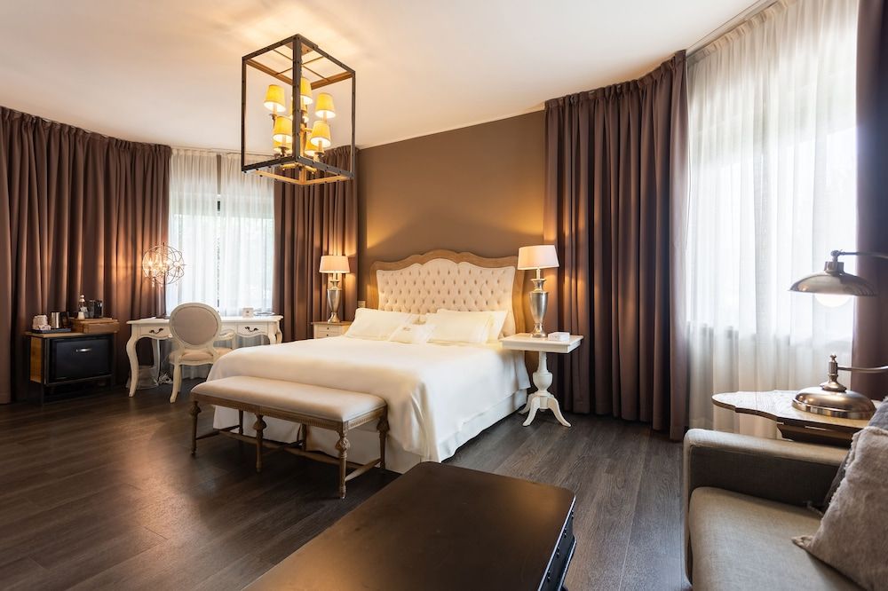 Like Home - Boutique Hotel -1 estrelas em Azzano San Paolo