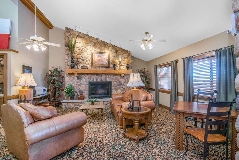 AmericInn by Wyndham Pampa - Event Center 2