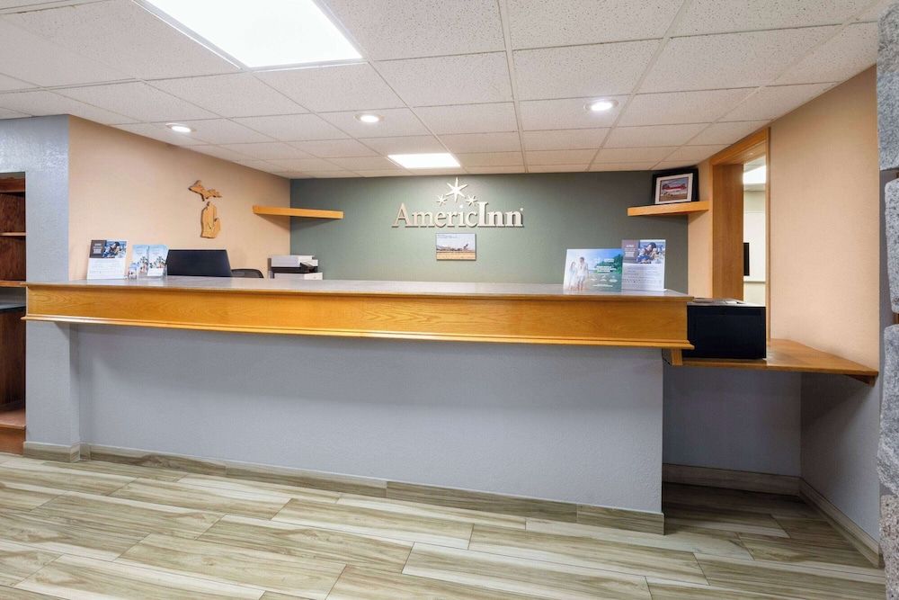 AmericInn by Wyndham Oscoda Near AuSable River 2