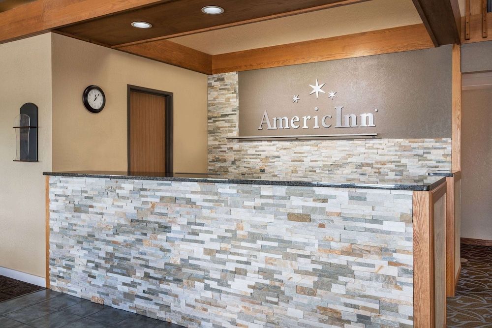 AmericInn by Wyndham Lake City 2